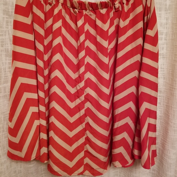 Flowy Fall Skirt w/Pockets. - Picture 3 of 6